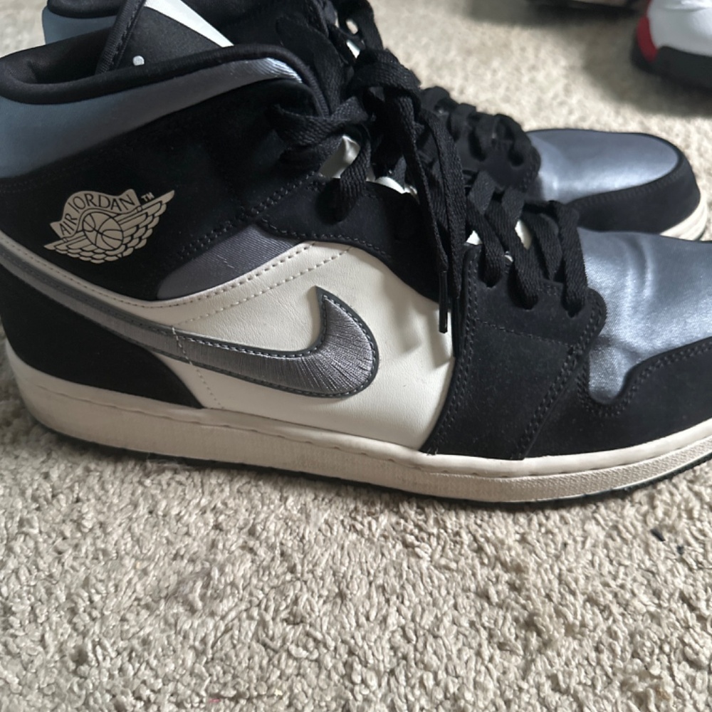 Jordan 1 - Picture 5 of 5